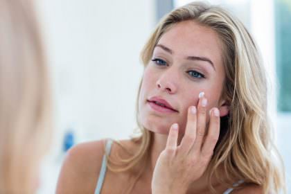 My-Organic-Zone-Retinol-Skin-Application-5 Ways that Retinol Creams can Benefit your Skin-420x280